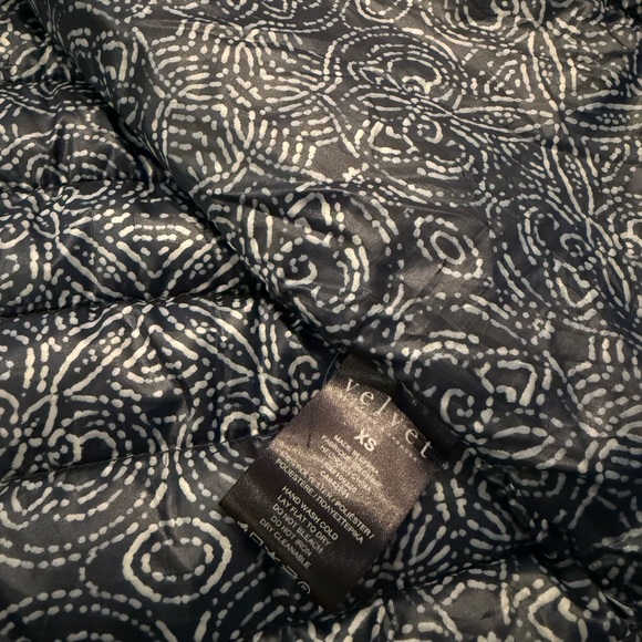 Blue Pattern lightweight jacket - Picture 3 of 4